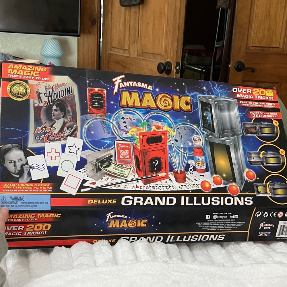 Deluxe Grand Illusions Kids Magic Set - Red